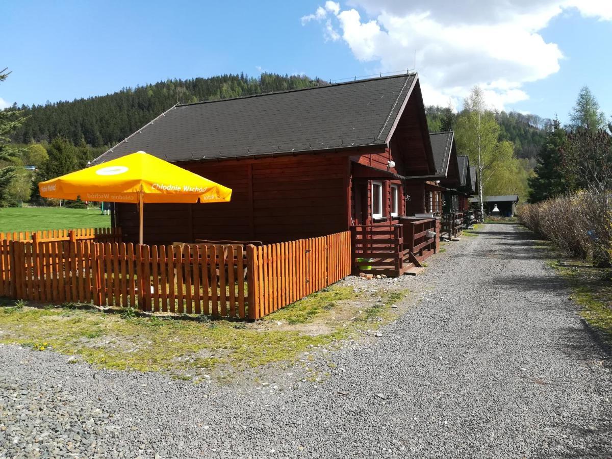 Stanica Pod Zadzierna Domki Caloroczne Lubawka Esterno foto