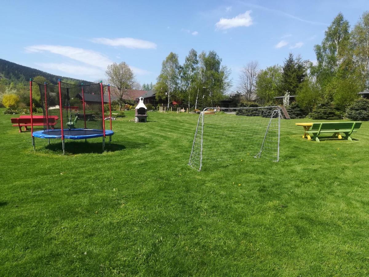 Stanica Pod Zadzierna Domki Caloroczne Lubawka Esterno foto