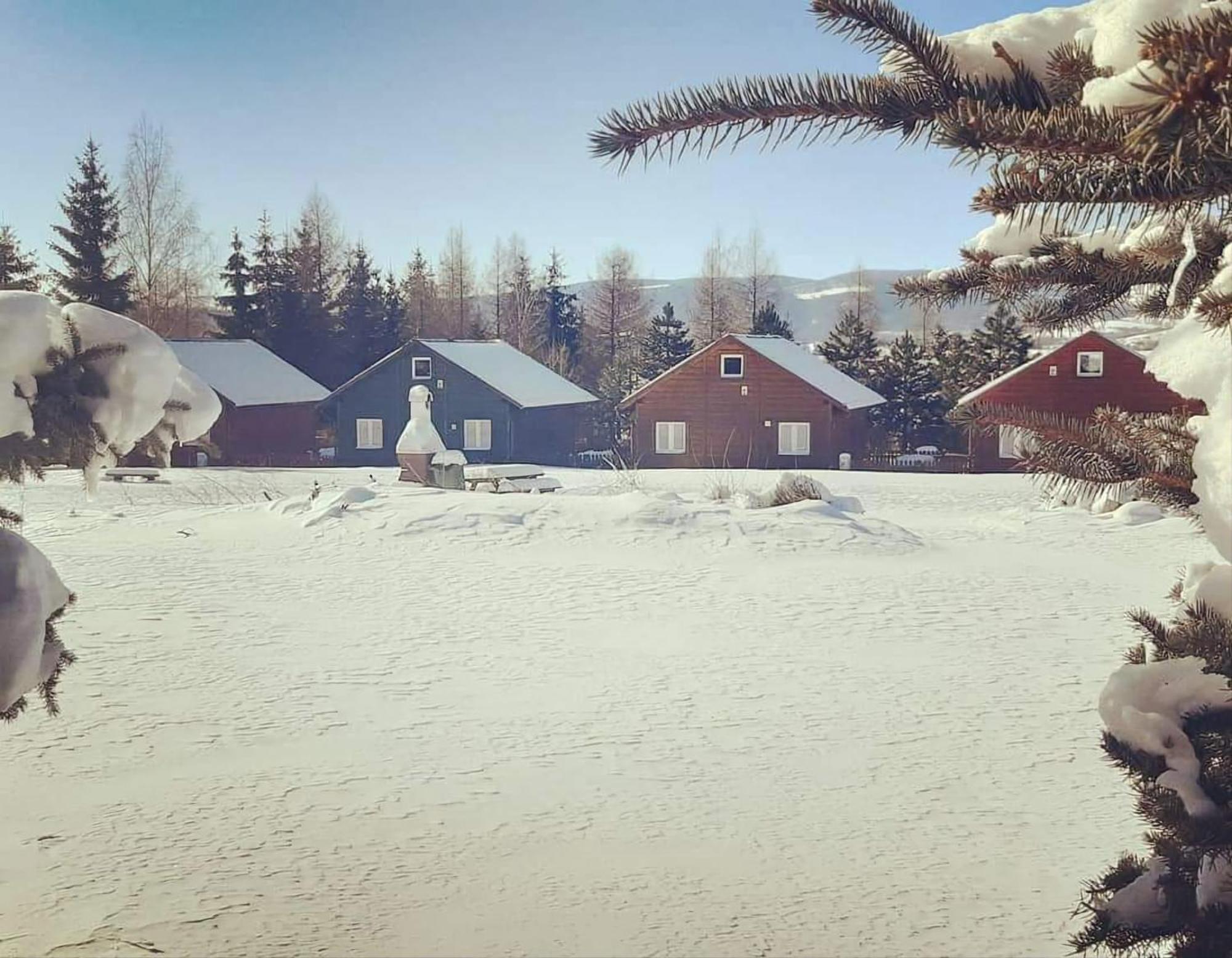 Stanica Pod Zadzierna Domki Caloroczne Lubawka Esterno foto