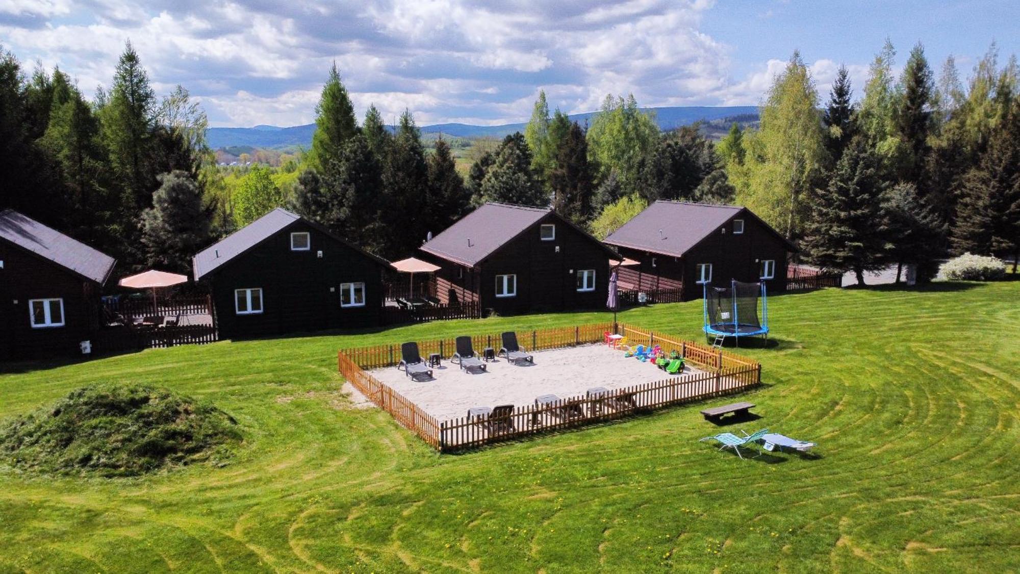 Stanica Pod Zadzierna Domki Caloroczne Lubawka Esterno foto